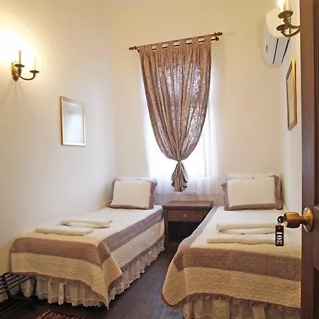 Marjolaine Hotel Ayvalı